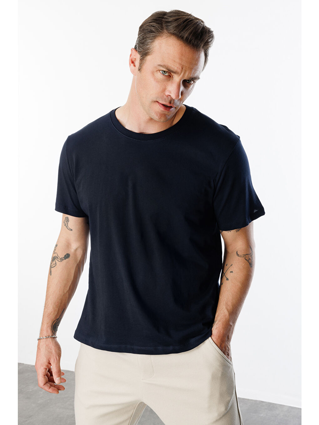 Lacivert Erkek T-shirt %100 Pamuk Regular Fit Standart Kesim Bisiklet Yaka Basic Tişört BASIC-T-SHIRT1-4