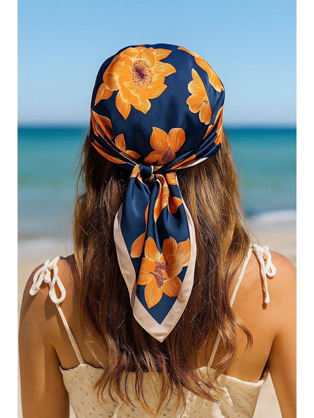 Turuncu Etnik Desenli Saten Bandana Fular