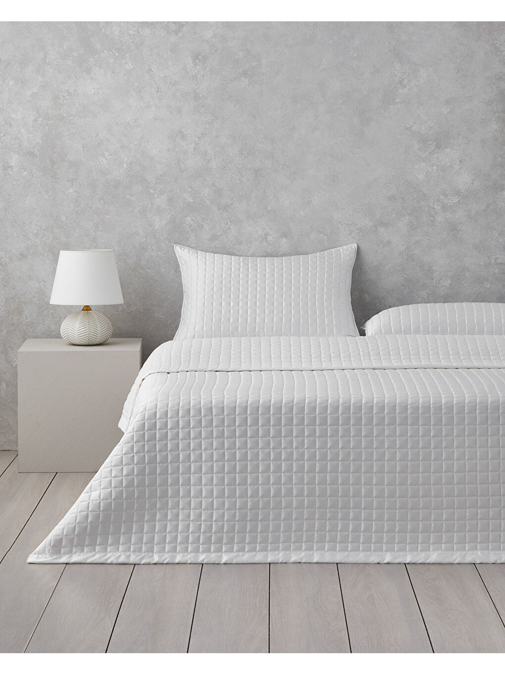 Splendor Saten Çift Kişilik Yatak Örtüsü Takımı 200x220 cm Beyaz