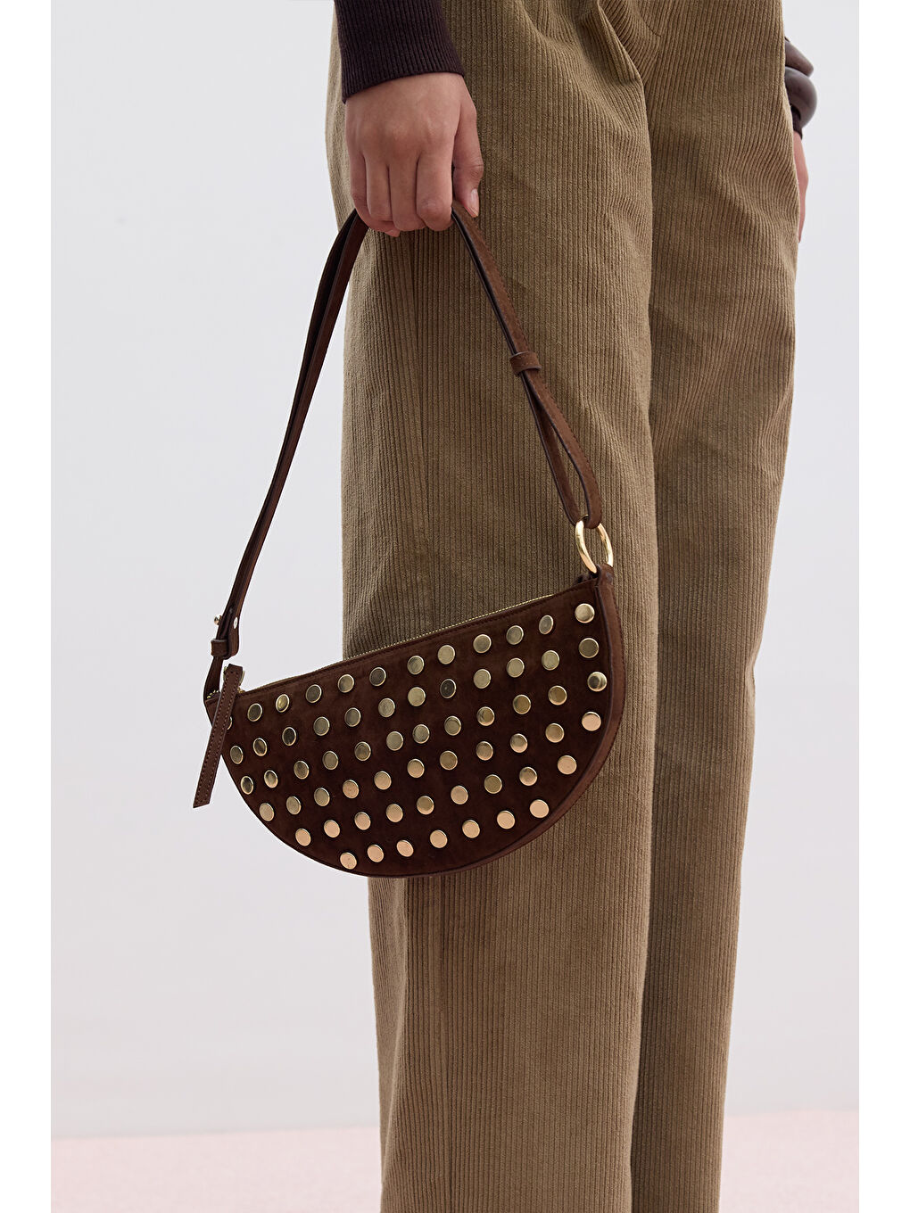 Kahverengi Zımbalı Suni Süet Çanta Acı Kahve-1