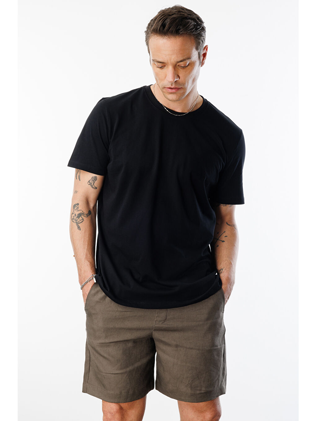 Siyah Erkek T-shirt %100 Pamuk Regular Fit Standart Kesim Bisiklet Yaka Basic Tişört BASIC-T-SHIRT1-2