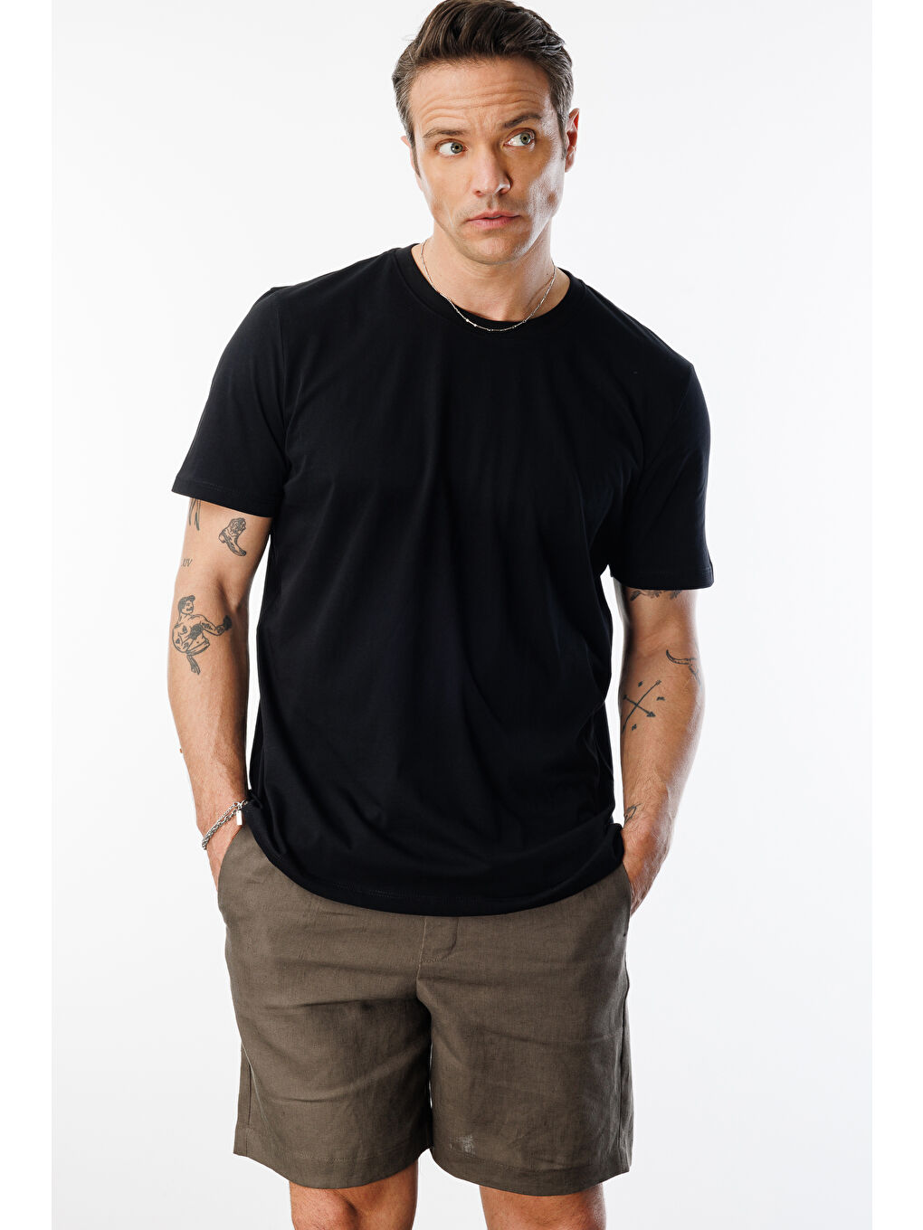 Siyah Erkek T-shirt %100 Pamuk Regular Fit Standart Kesim Bisiklet Yaka Basic Tişört BASIC-T-SHIRT1-3