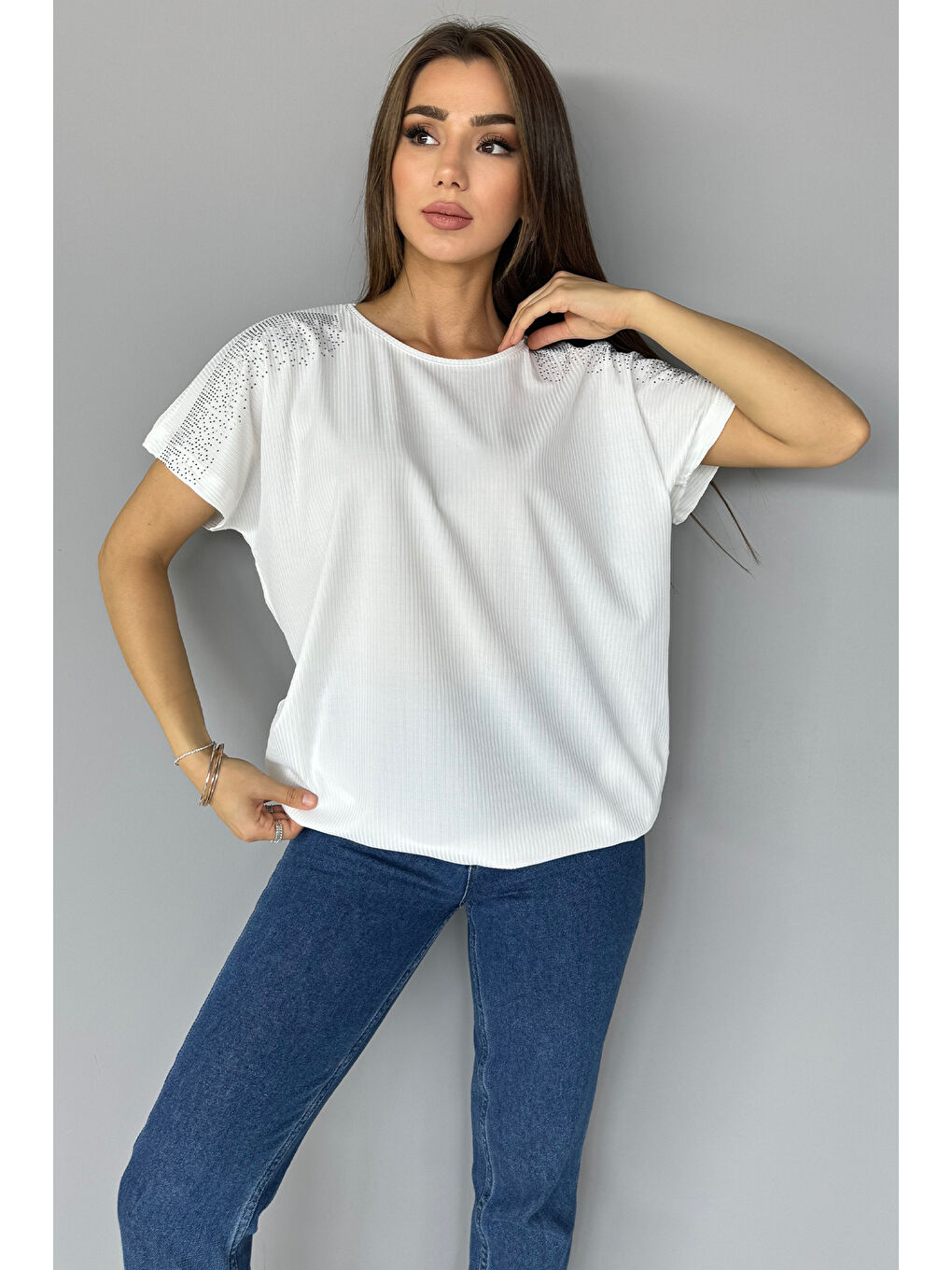 Ekru Omuz Taş İşlemeli Elastanlı Kadın Bluz-1