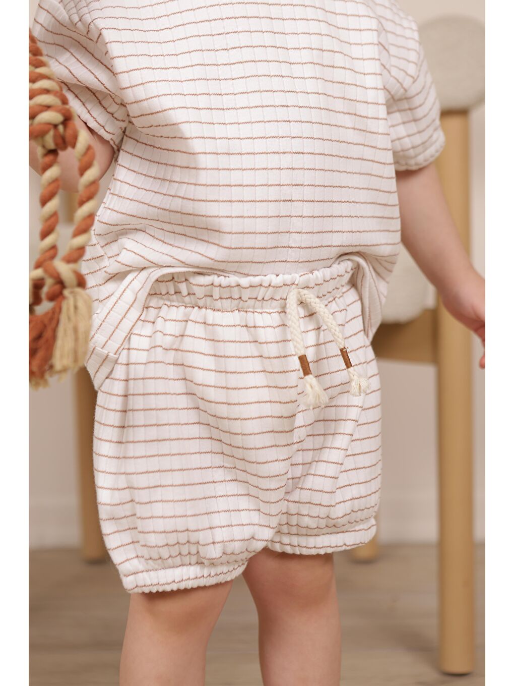 Ekru Kahverengi Çizgili Lastikli T Shirt Şort Takım-5