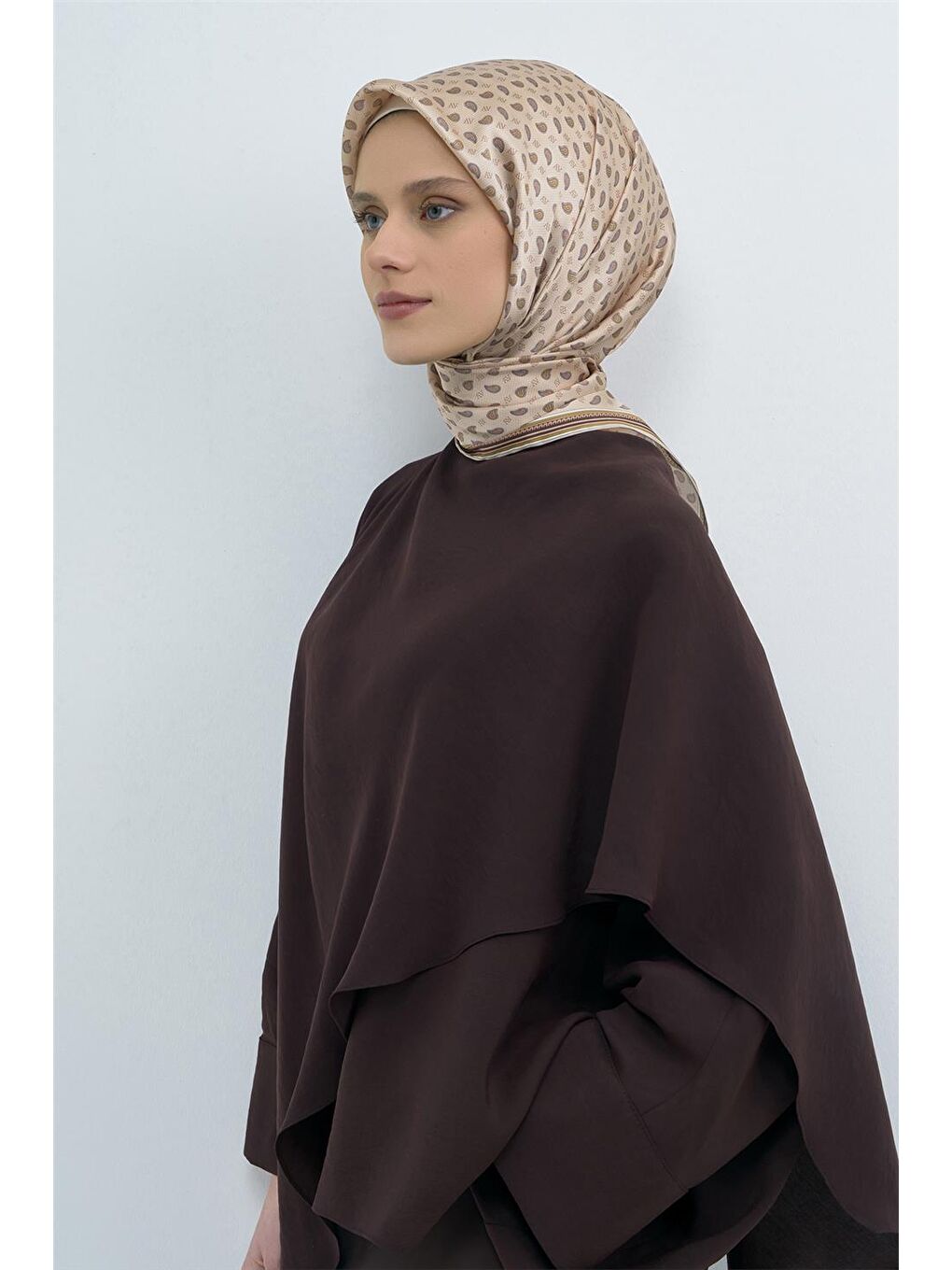 Bej Saf İpek Twill Eşarp 9548D 35-2