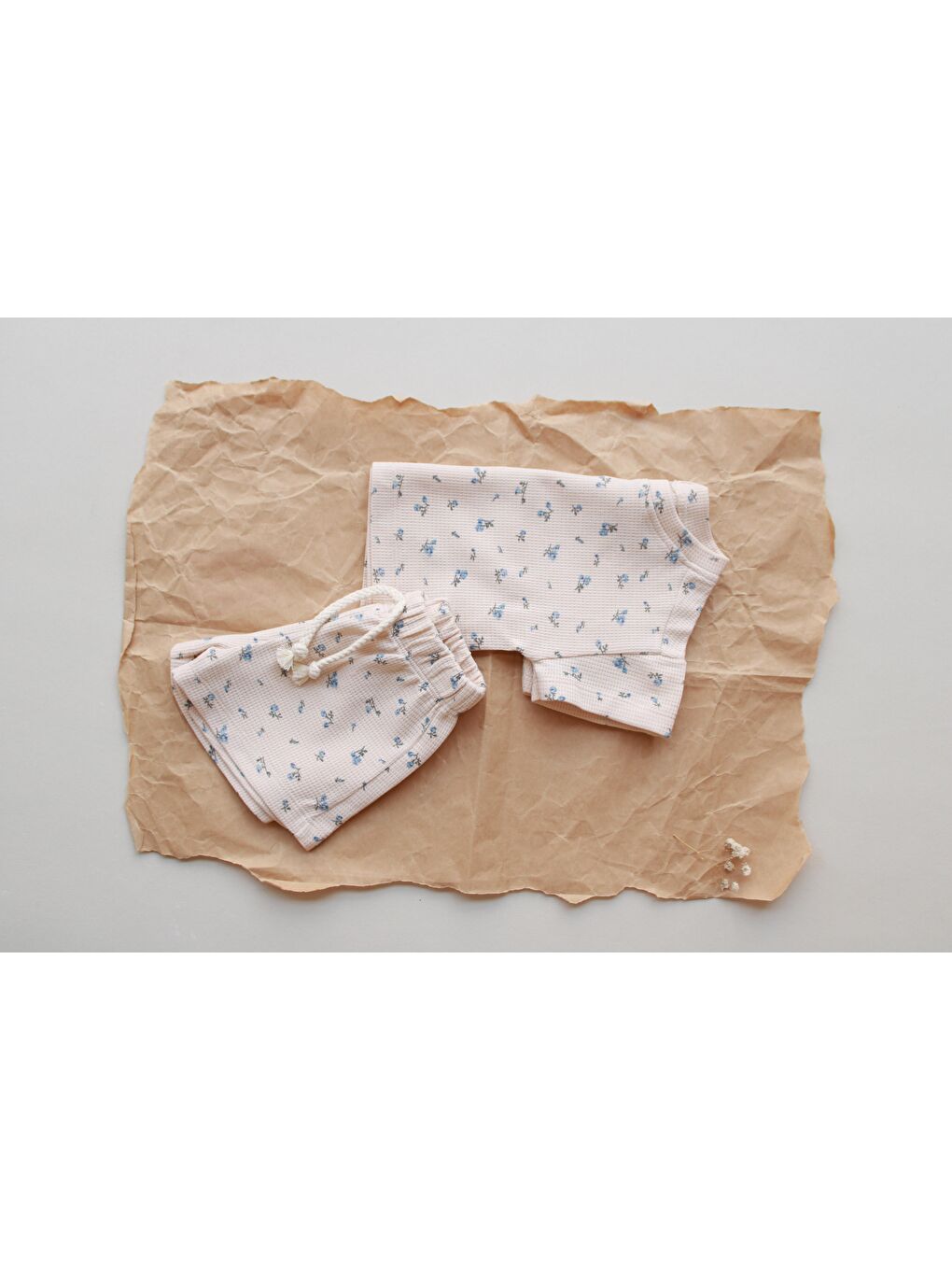 Ekru Mavi Çiçek Baskılı Waffle Şort Takım-4