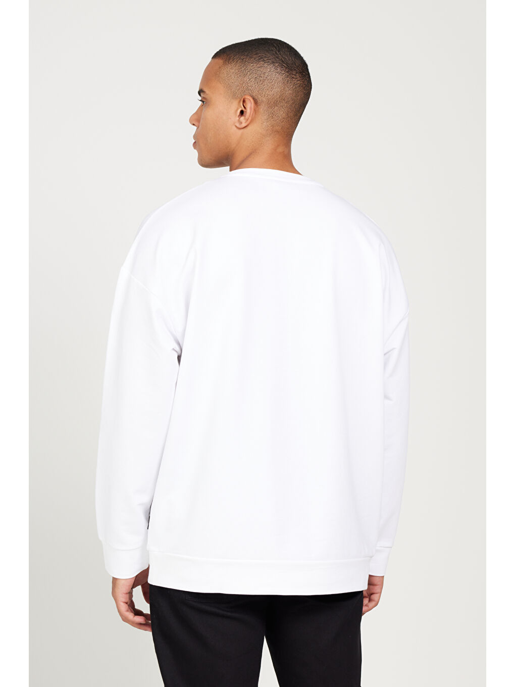 Erkek Beyaz Oversize Bol Kesim Bisiklet Yaka Önü Baskılı Pamuklu Sweatshirt-5