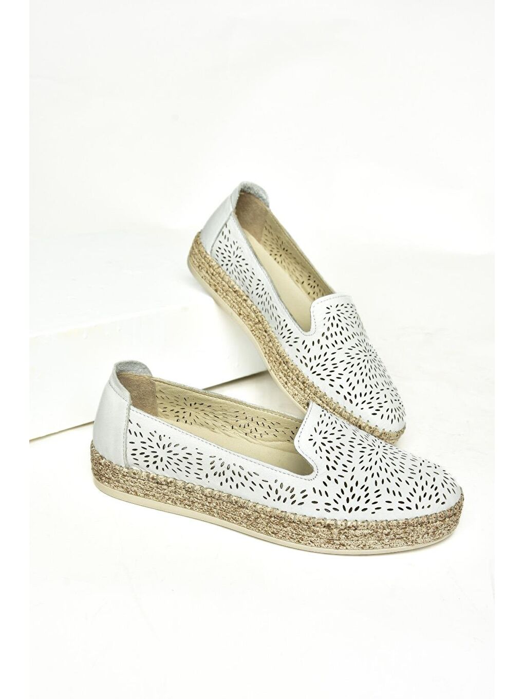 U5552001 Beyaz Kadın Ayakkabı-3