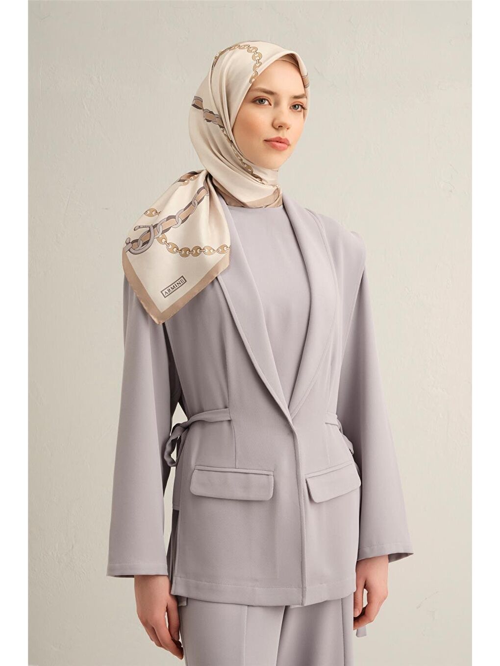 Bej Klasik Desenli Saf İpek Twill Eşarp 9346 05