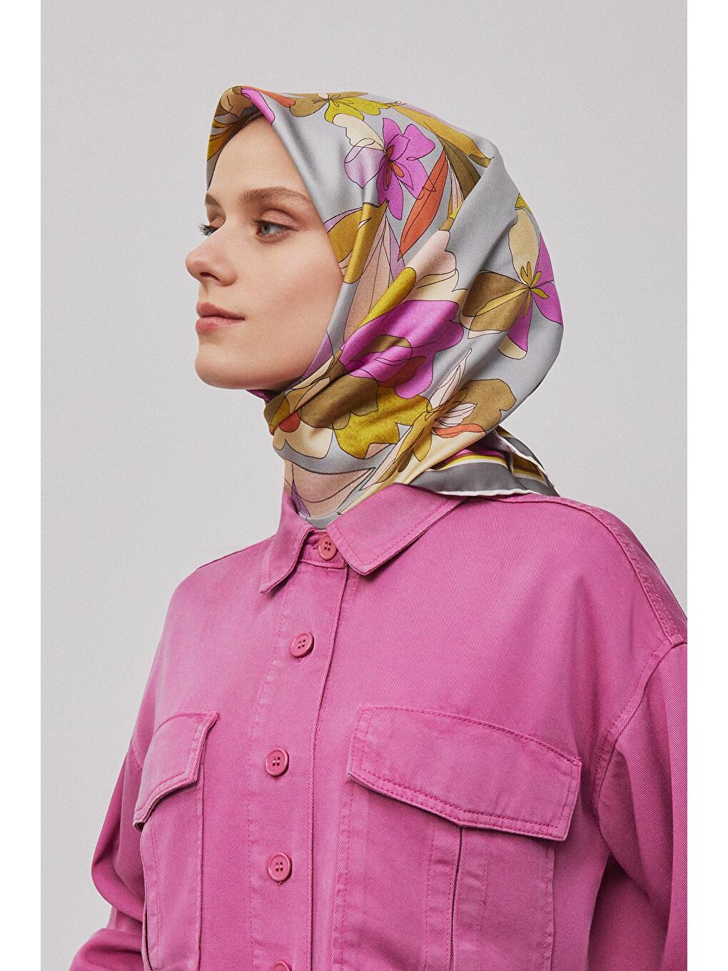 Karışık Çiçek Desenli Saf İpek Twill Eşarp 9312 33