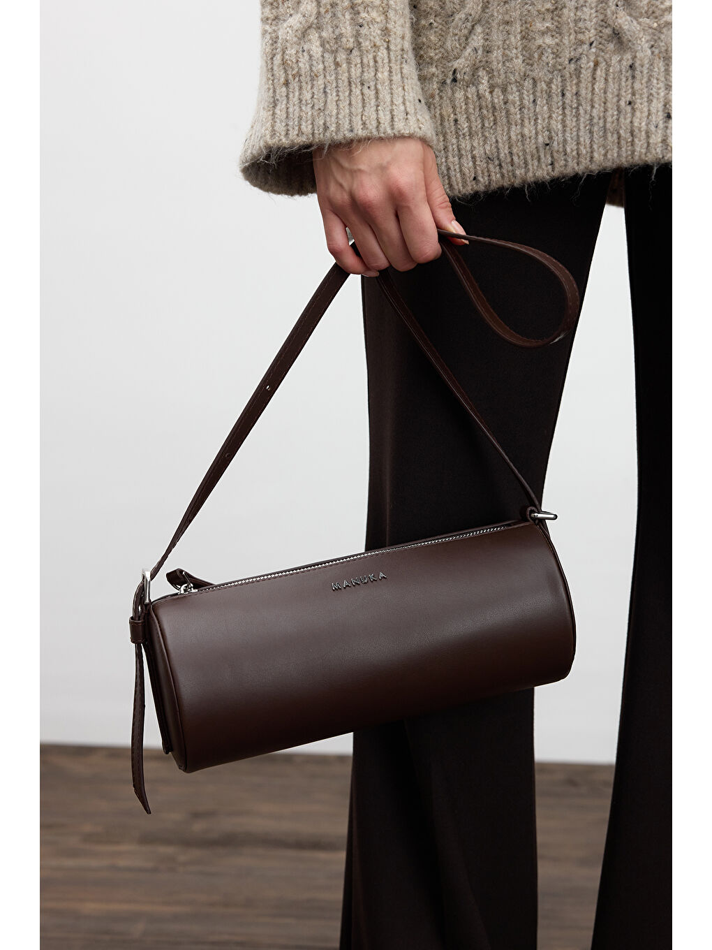 Kahverengi Deri Silindir Omuz Çantası Acı Kahve-1