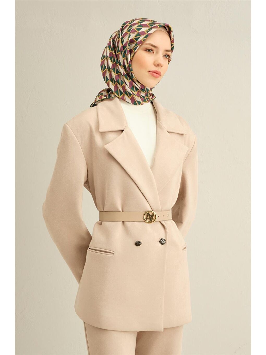 Karışık Obje Desenli Saf İpek Twill Eşarp 9309 84-1