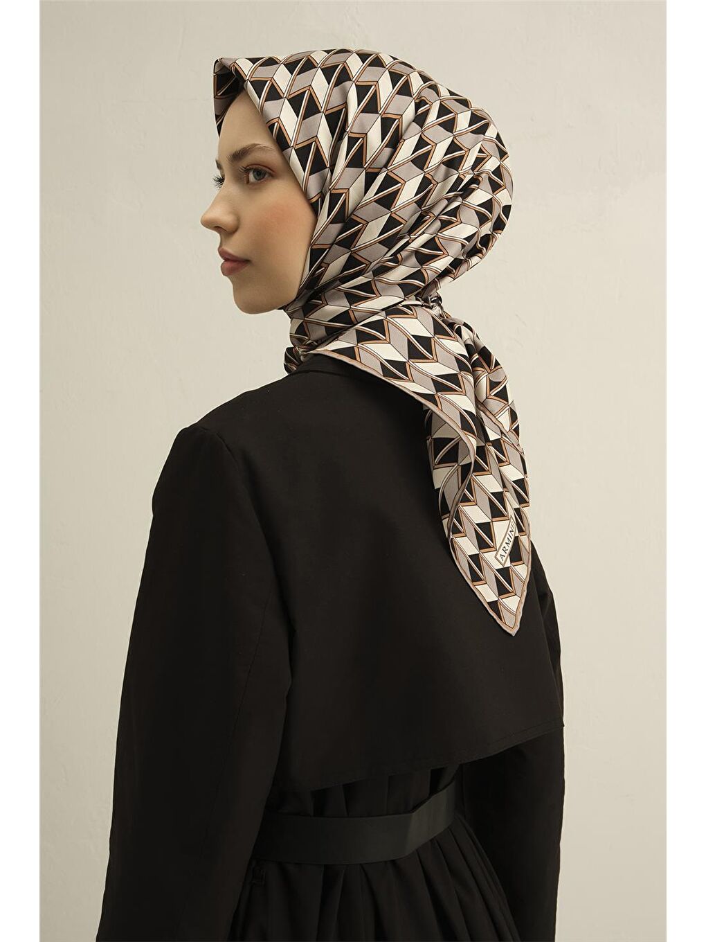 Kahverengi Obje Desenli Saf İpek Twill Eşarp 9309 04-2