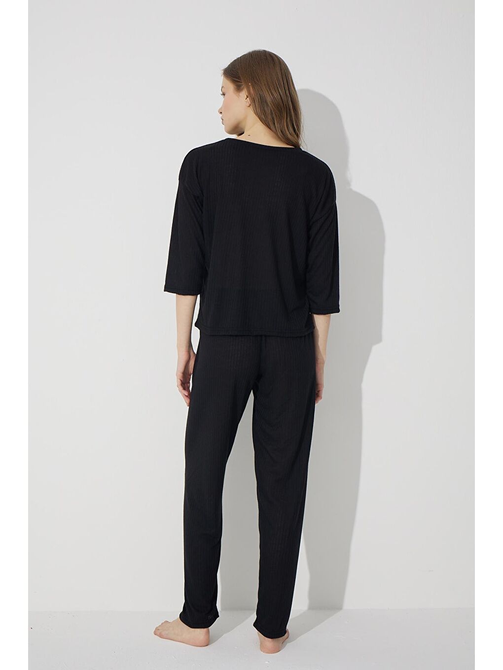 Siyah Soft Touch İnce Örme Nakışlı Pijama Takım-1