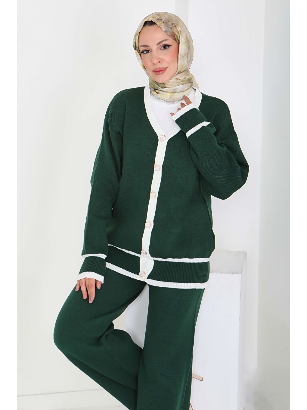 Yeşil Şeritli Düğmeli Triko Takım Zumrut - 27904-ZUMRUT-4