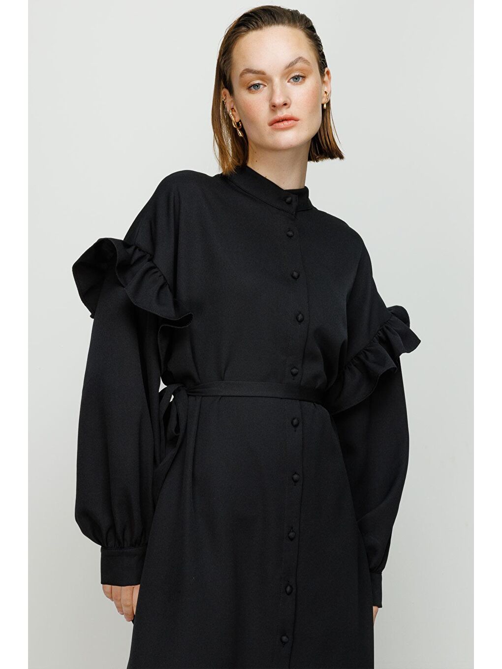 Kolları Fırfırlı Düğmeli Elbise - Siyah-3