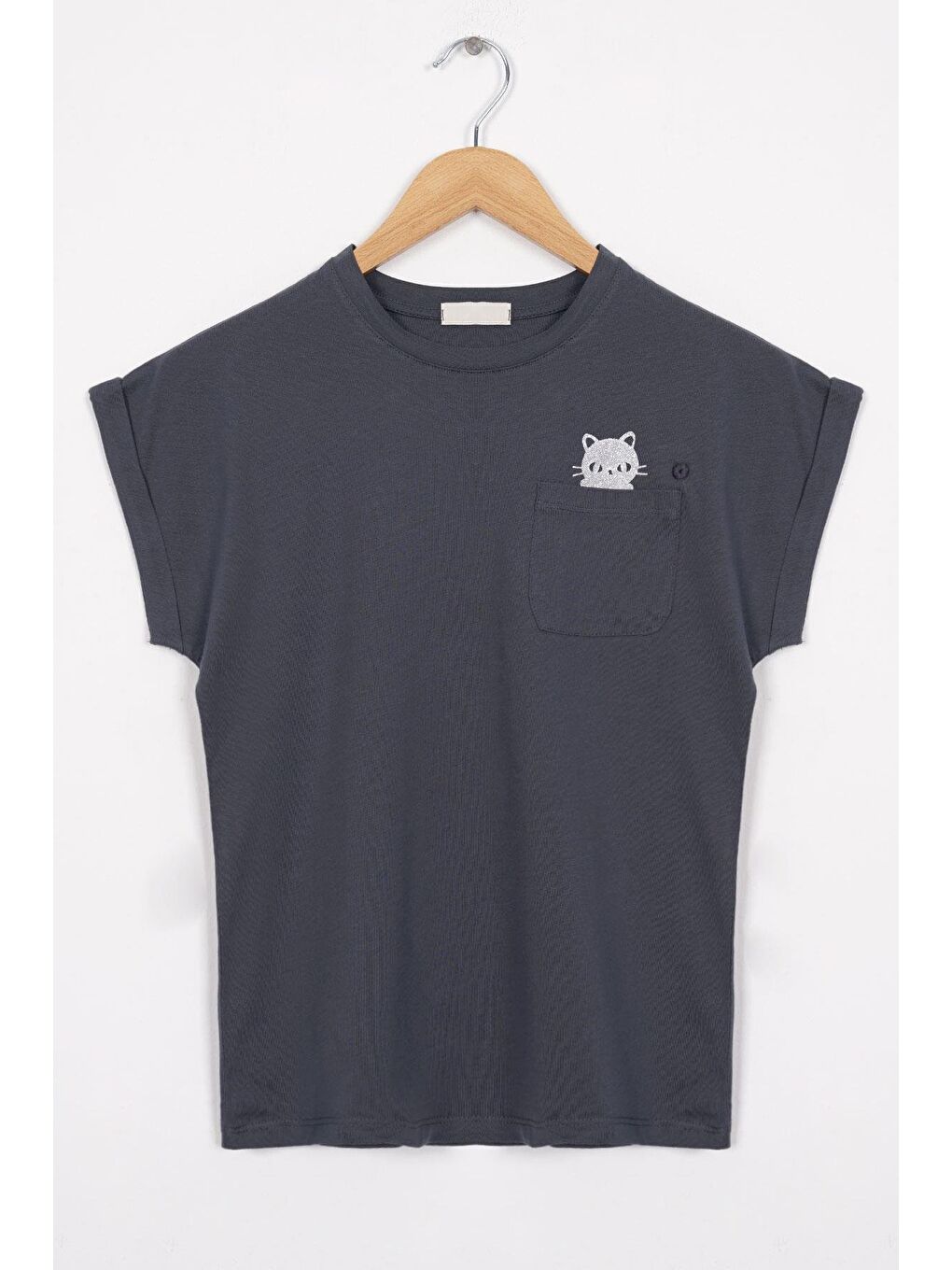 Gri Bisiklet Yaka Kısa Kol Cep Detaylı Simli Kedi Baskılı Füme Renk Kız Çocuk Tshirt