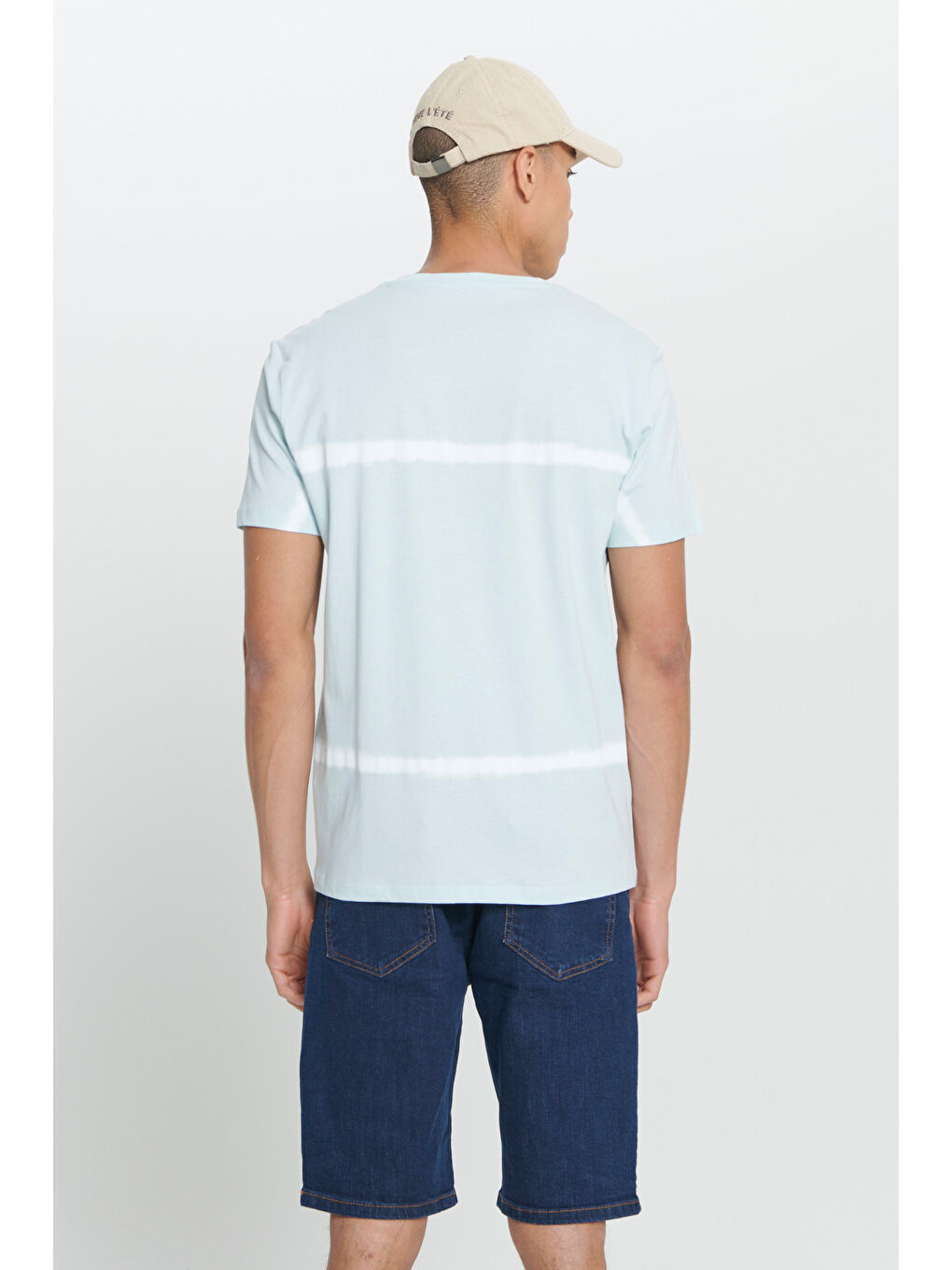 Erkek Turkuaz Standart Fit Normal Kesim %100 Pamuk Batik Desenli Bisiklet Yaka Tişört-5