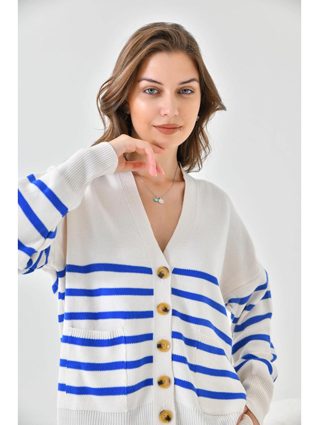 Mavi Çizgili Düğme Detaylı Oversize Triko Hırka-4