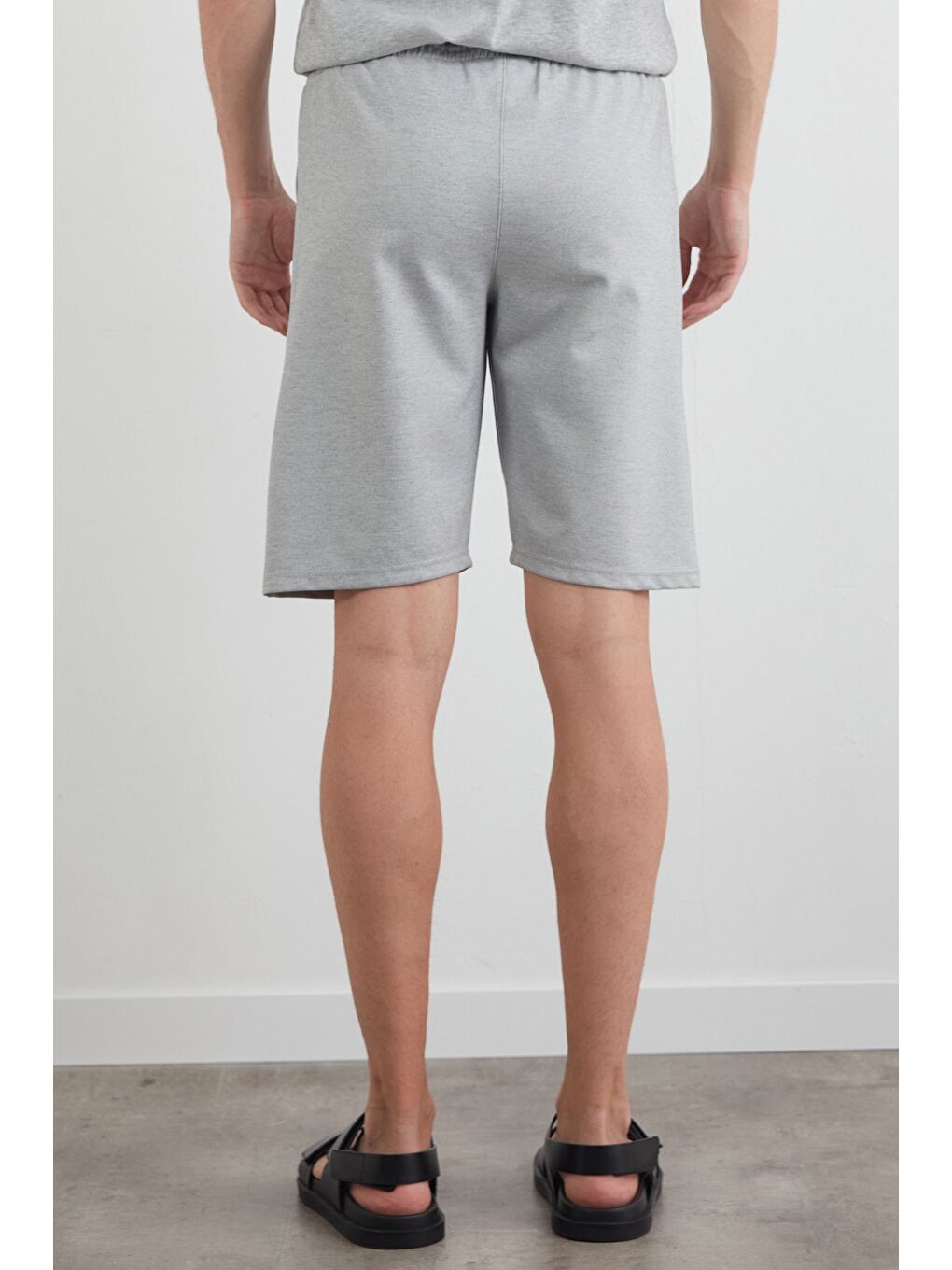 Gri Beli Bağlamalı Cepli Şort-3