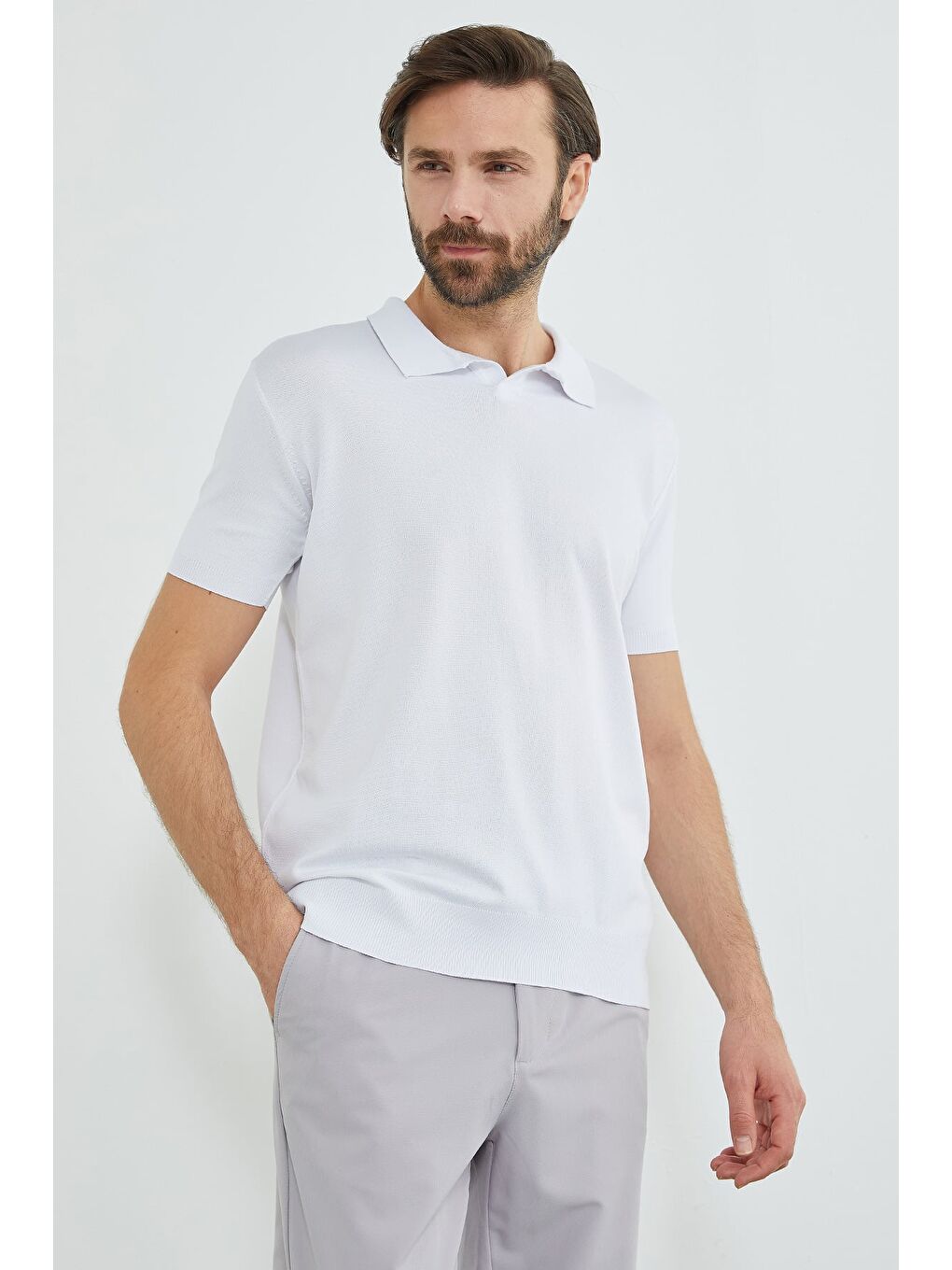 Beyaz Basic Apaş Yaka Triko Tişört