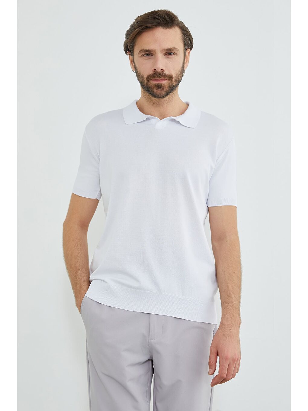 Beyaz Basic Apaş Yaka Triko Tişört-1