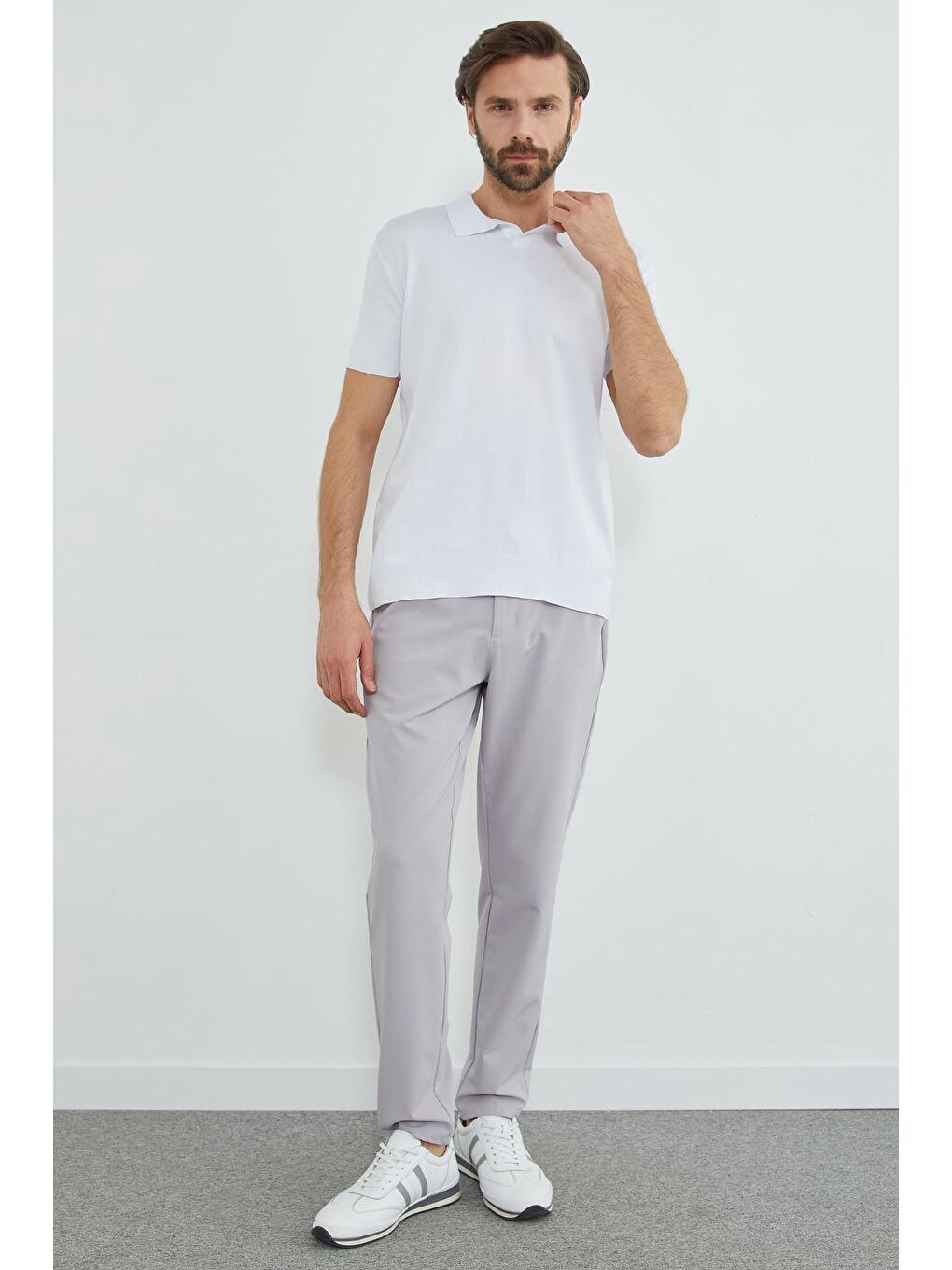 Beyaz Basic Apaş Yaka Triko Tişört-2