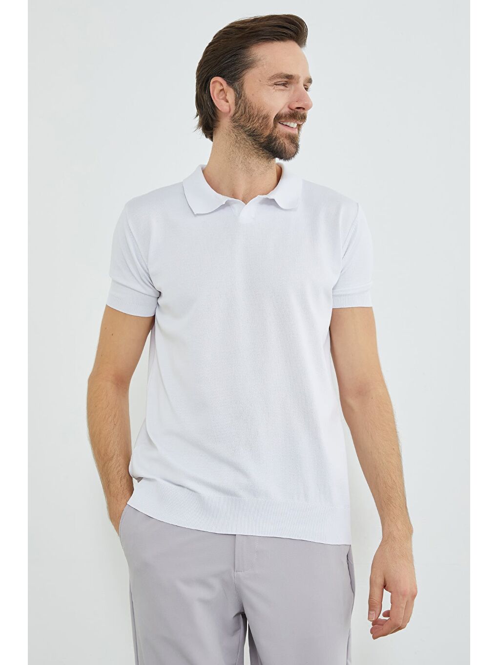 Beyaz Basic Apaş Yaka Triko Tişört-3