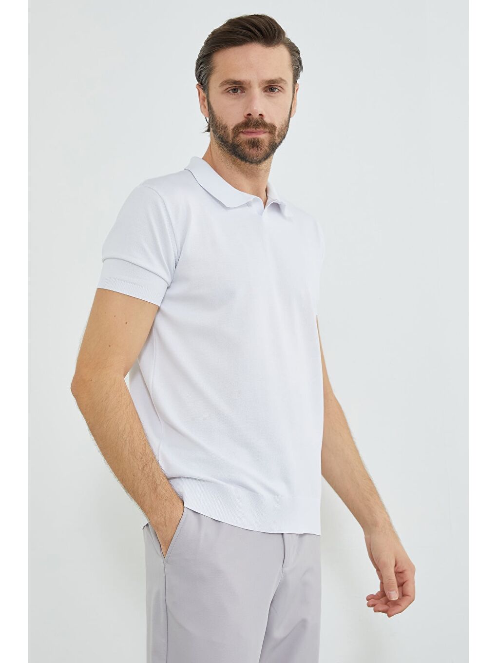 Beyaz Basic Apaş Yaka Triko Tişört-4