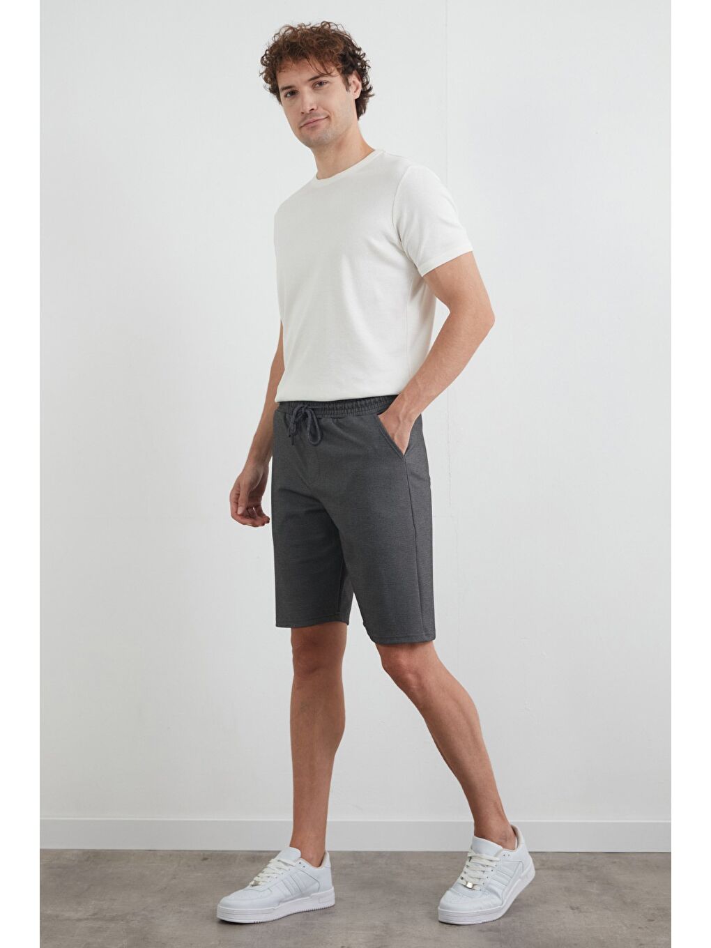 Antrasit Beli Bağlamalı Cepli Şort-3