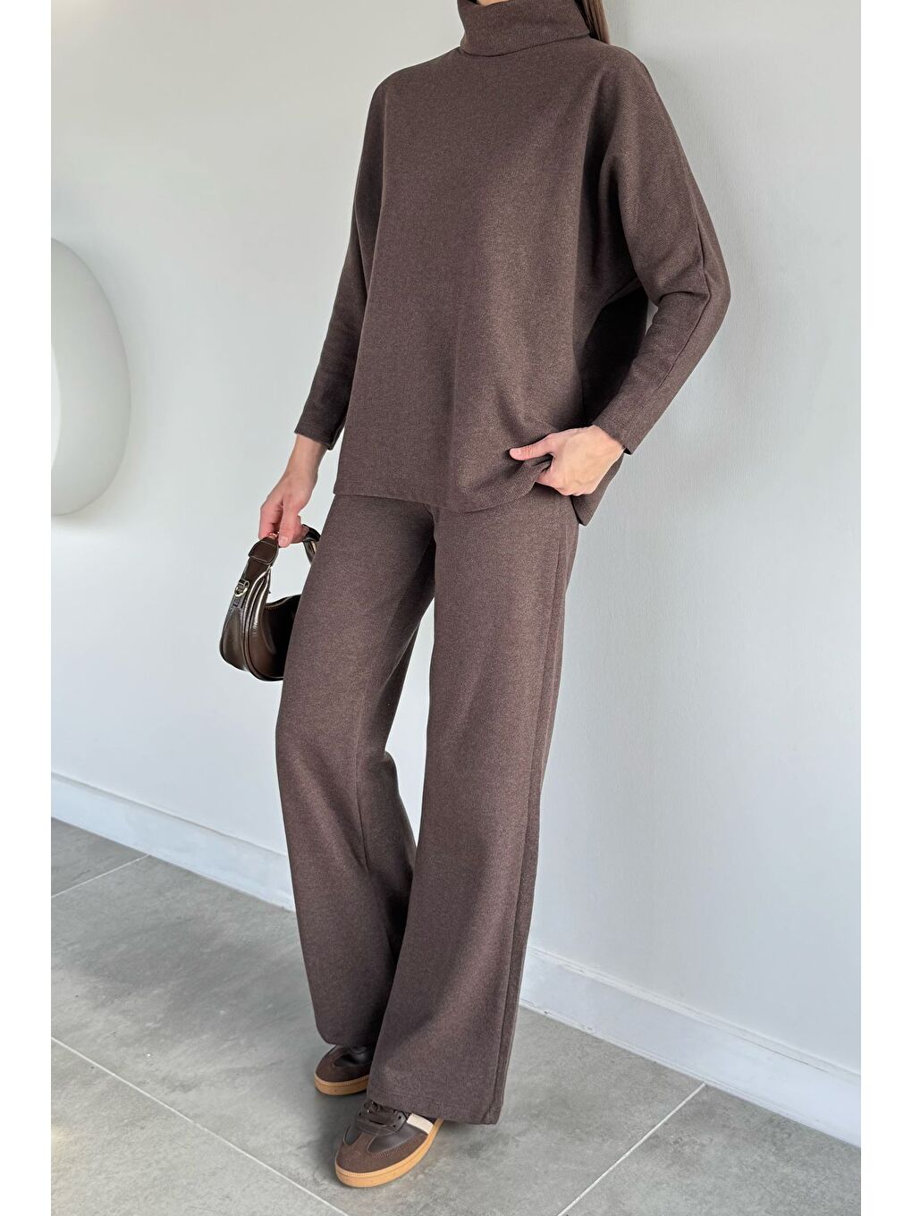 Kahverengi Balıkçı Yaka Salaş Bluz Pantolon İkili Takım-1