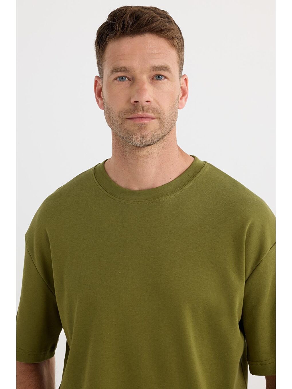 Unisex Oversize Geniş Kesim %100 Pamuk Yumuşak Dokulu Basic Bisiklet Yaka Haki Tişört-1