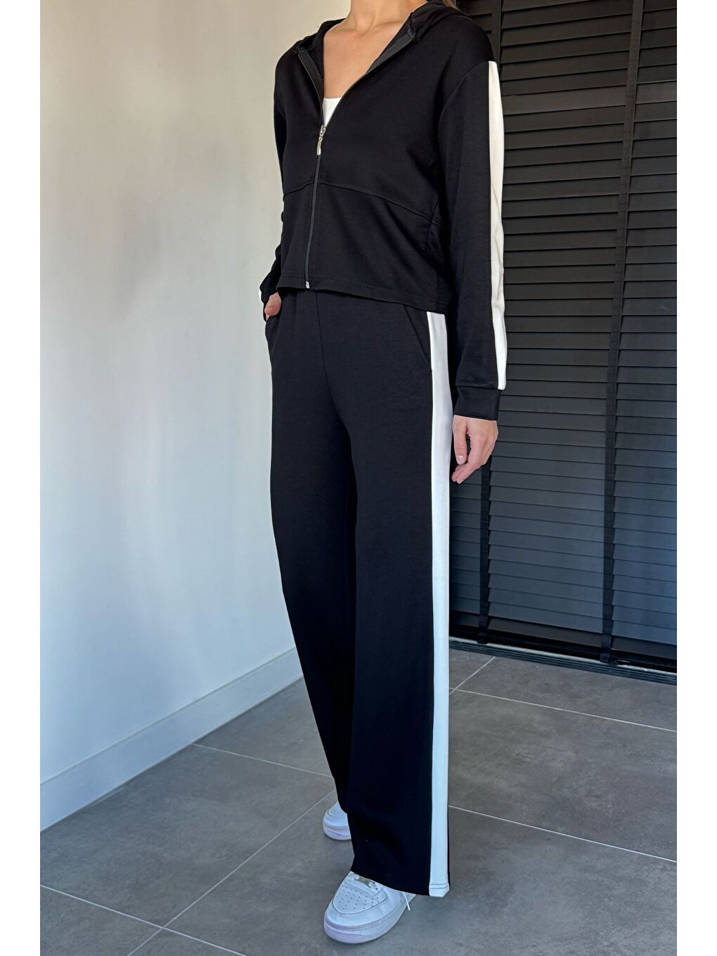 Siyah Kadın Kapüşonlu Fermuarlı Sweat Pantolon İkili Takım-2