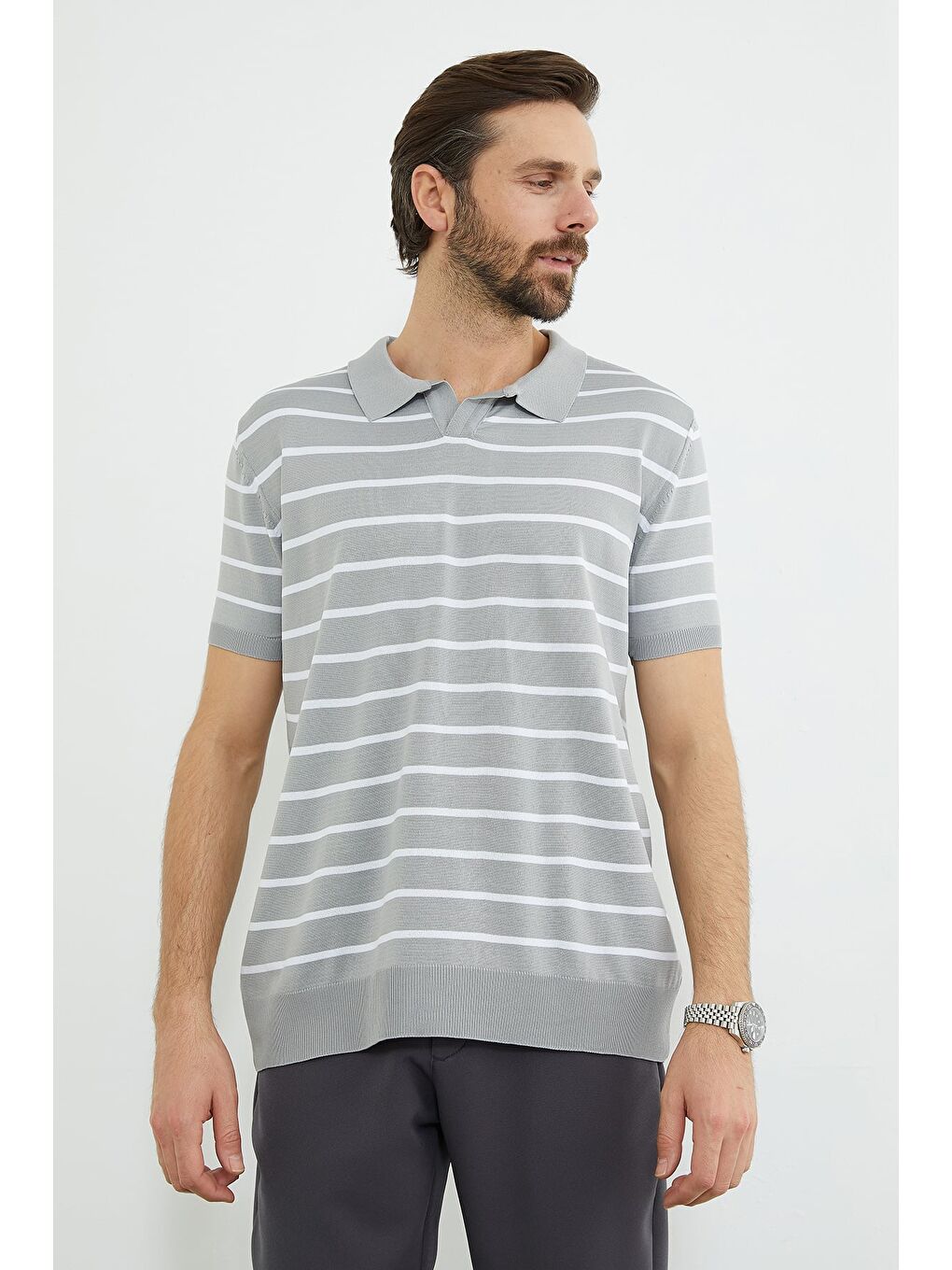 Gri Çizgili Apaş Yaka Triko Tişört-2