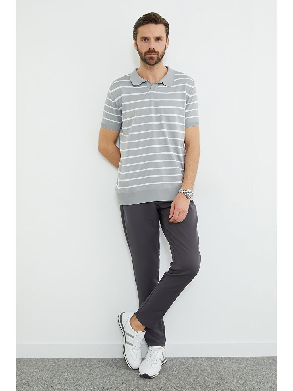 Gri Çizgili Apaş Yaka Triko Tişört-3