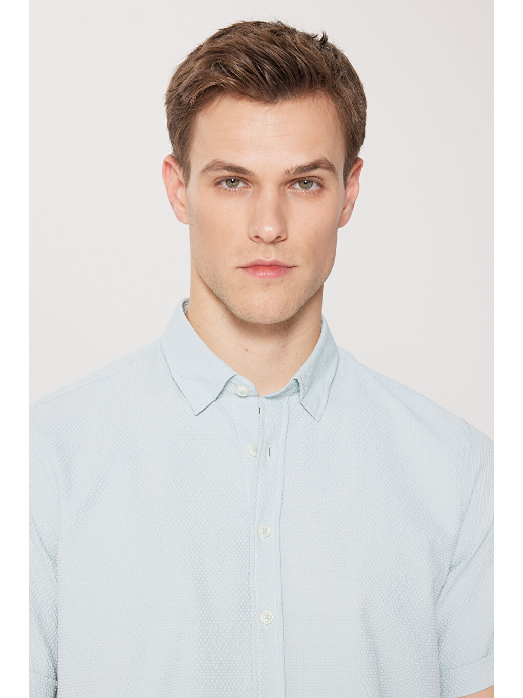 Erkek Yeşil Slim Fit Dar Kesim Gizli Düğme Yaka Kısa Kollu Gömlek-3