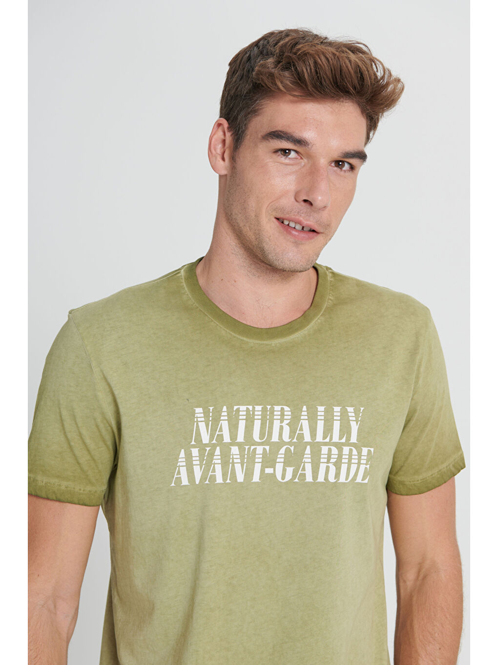 Erkek Haki Standart Fit Normal Kesim %100 Pamuk Baskılı Bisiklet Yaka Tişört-4