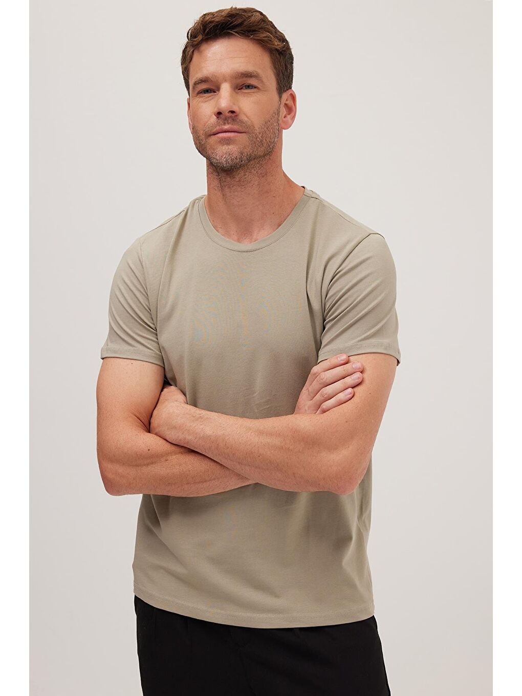 Erkek Slim Fit Dar Kesim Pamuklu Yumuşak Doku Elastanlı Esnek Kumaş Haki Bisiklet Yaka Tişört