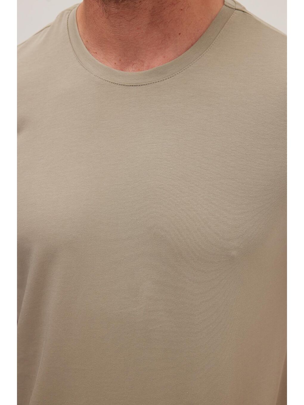 Erkek Slim Fit Dar Kesim Pamuklu Yumuşak Doku Elastanlı Esnek Kumaş Haki Bisiklet Yaka Tişört-2