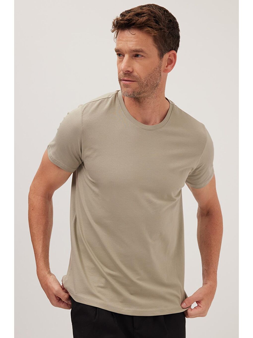 Erkek Slim Fit Dar Kesim Pamuklu Yumuşak Doku Elastanlı Esnek Kumaş Haki Bisiklet Yaka Tişört-4