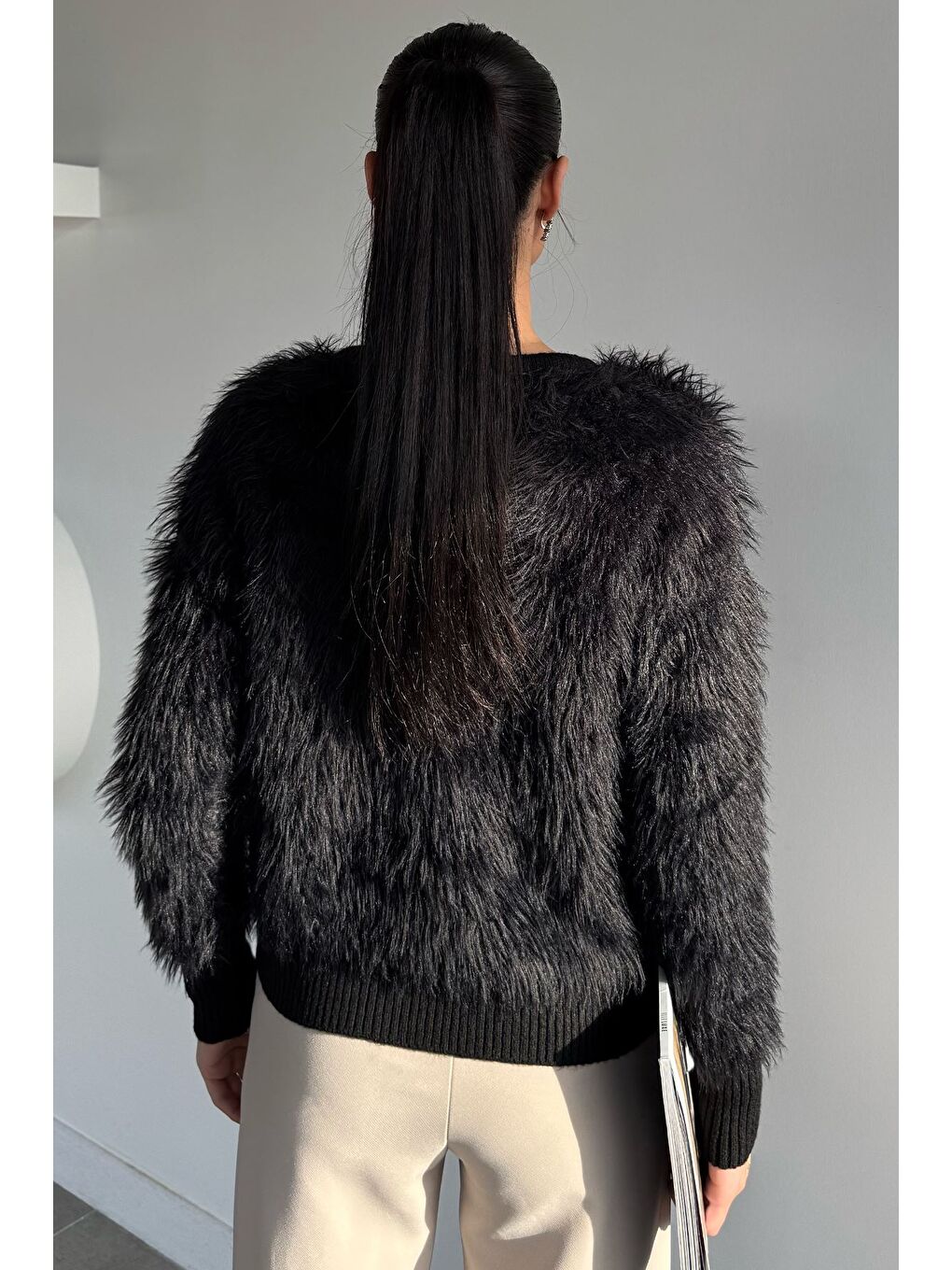 Siyah Kadın Ön Düğmeli Sakallı Triko Ceket-3