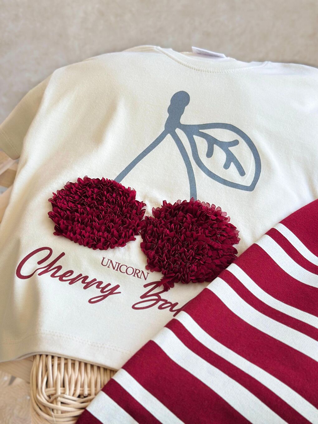 Karışık Kız Çocuk Pamuklu Krem Bordo Kiraz Ponponlu T-Shirt Ve Eşofman Takımı-1