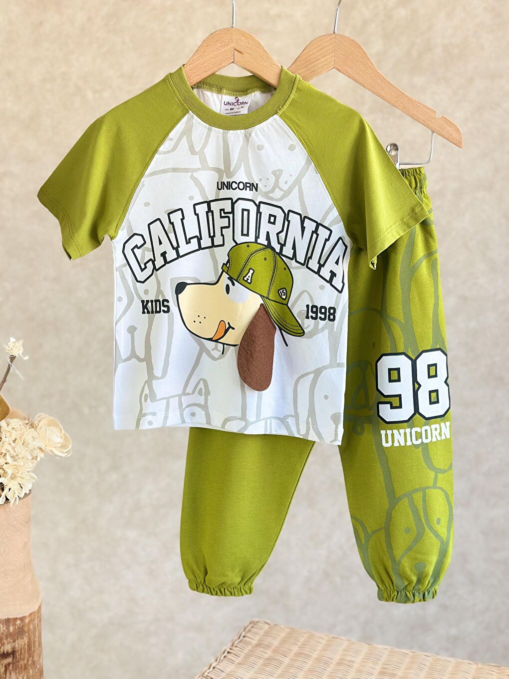 Karışık Erkek Çocuk Pamuklu Haki California Köpek Desenli Eşofman Takımı - Şapkalı Baskı-1