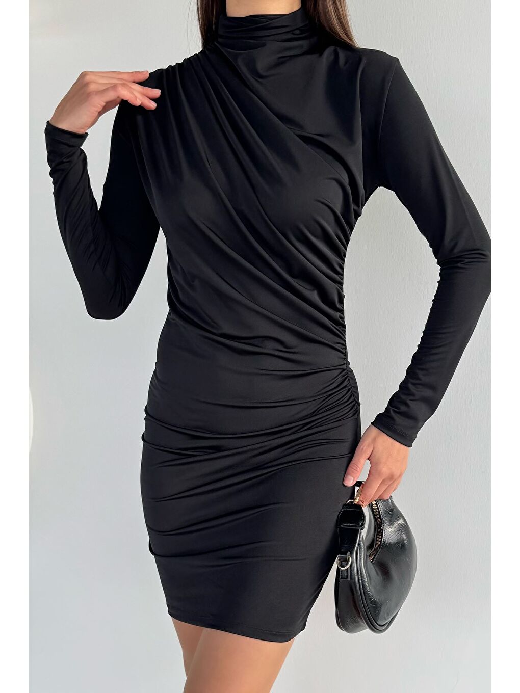 Siyah Kadın Drapeli Kısa Elbise-1