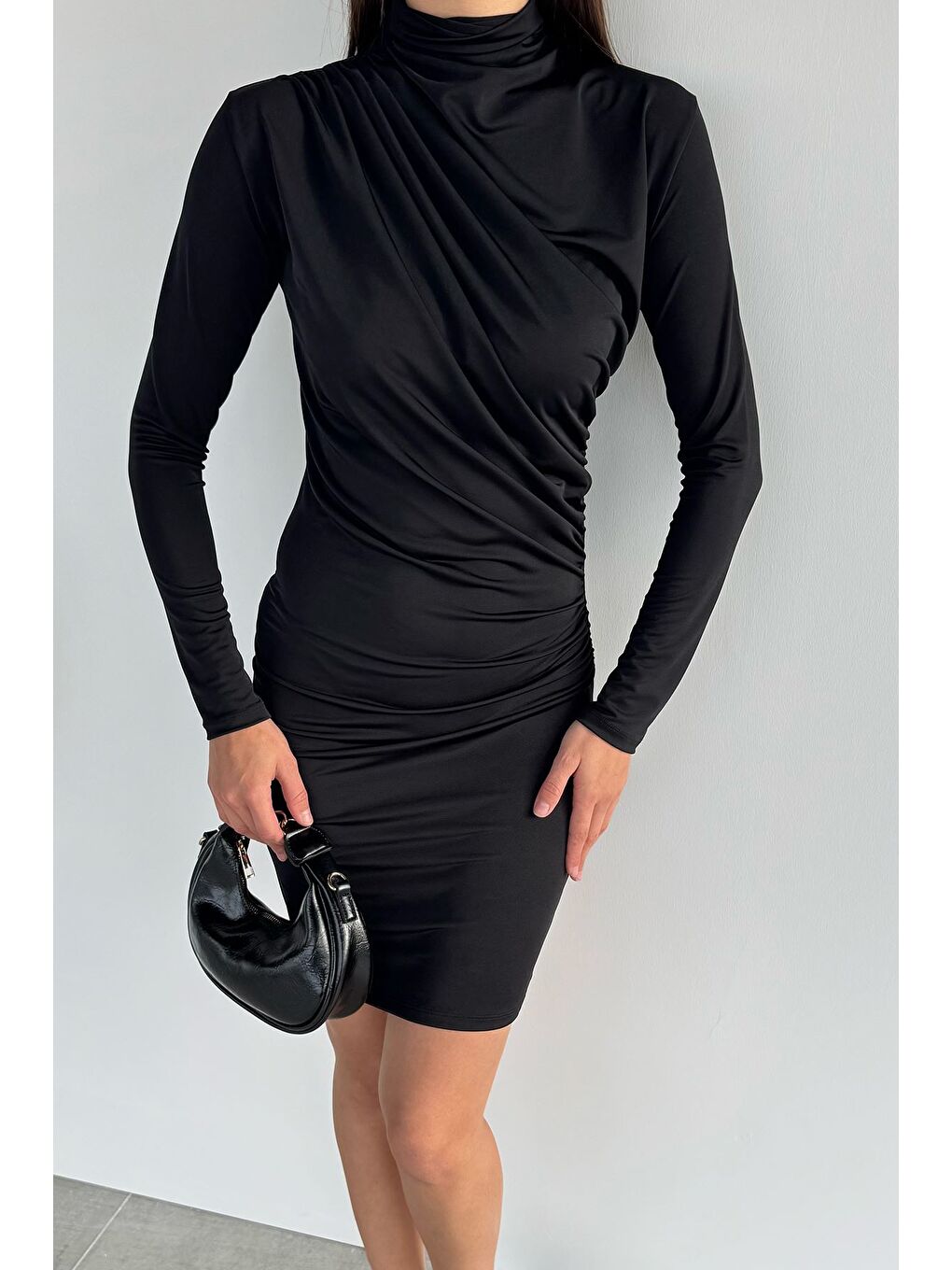 Siyah Kadın Drapeli Kısa Elbise-2