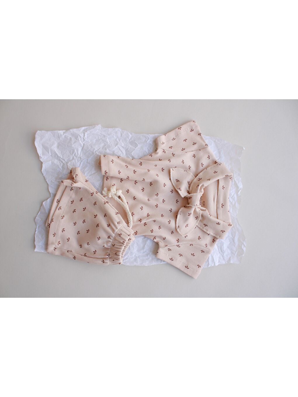 Bej Yaprak Baskı Kaşkorse Yaka Bağlamalı Takım-1