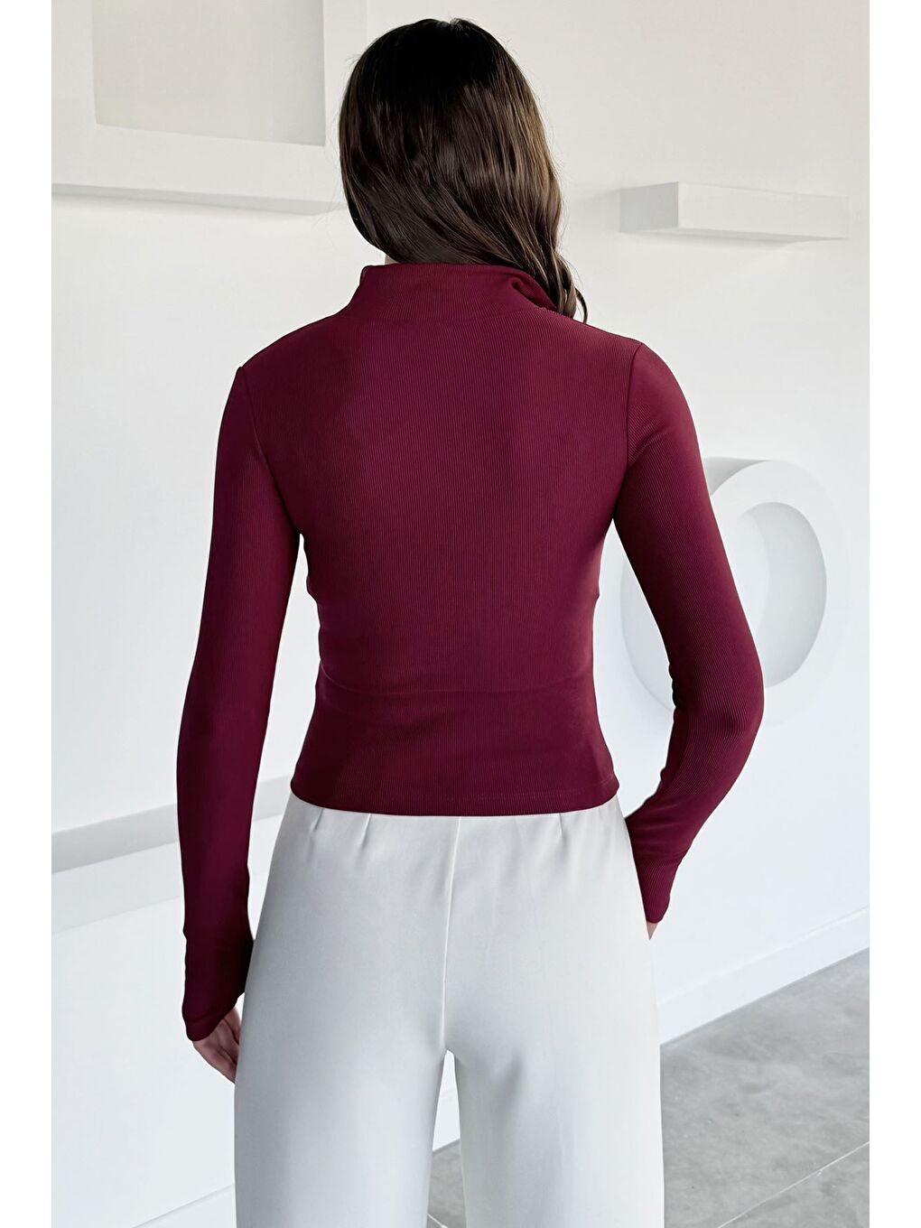 Bordo Kadın Yüksek Yaka Gizli Fermuarlı Bluz-3