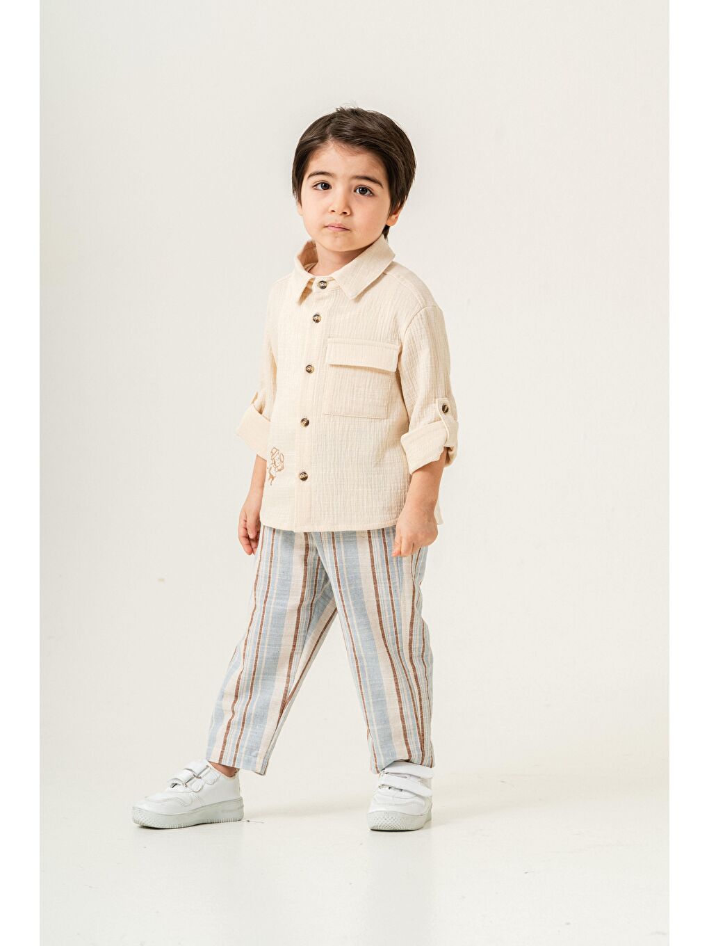Bej Erkek Çocuk 2'Li Takım – Gömlek Ve Çizgili Keten Pantolon-1