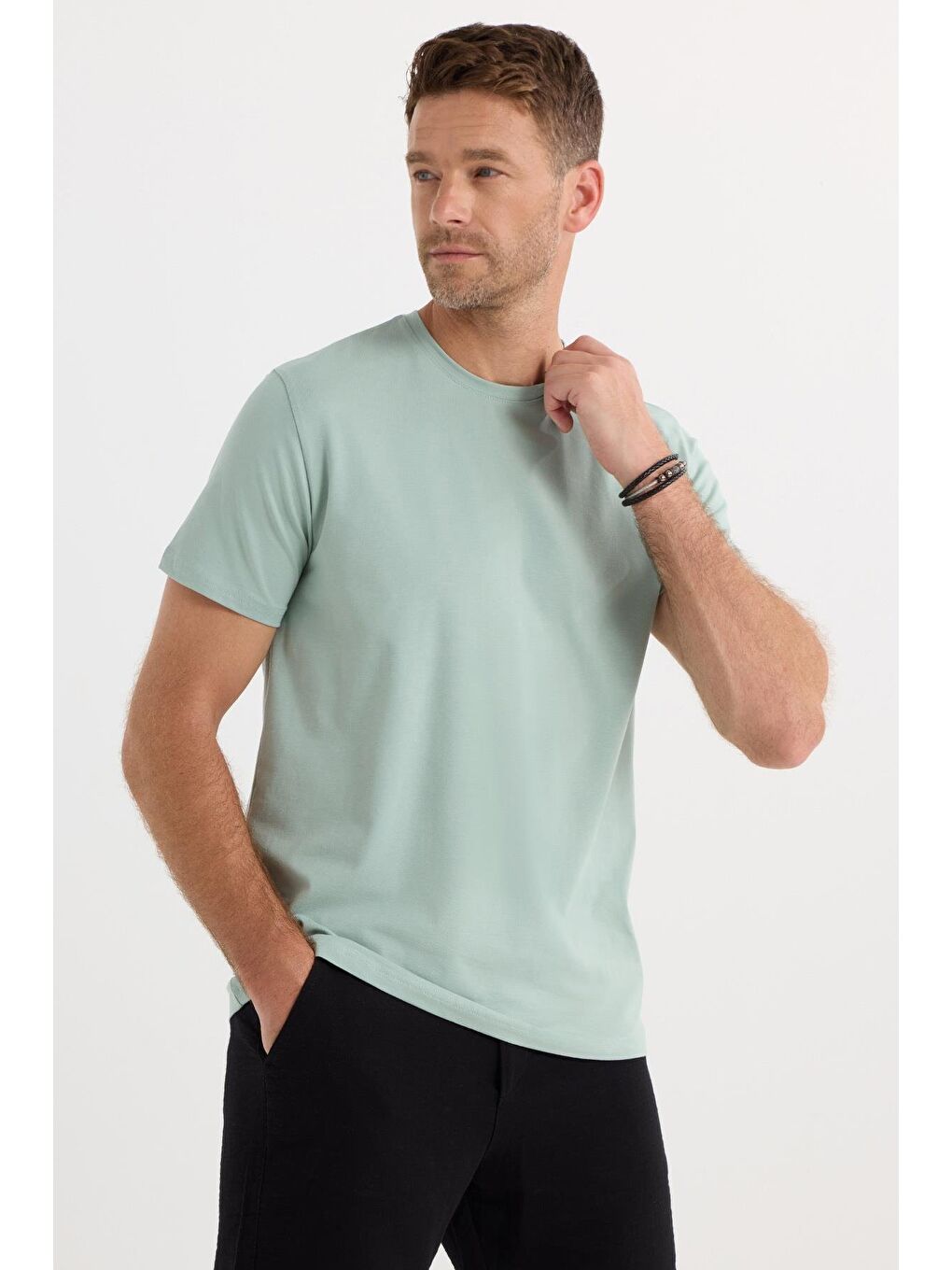 Erkek Slim Fit Dar Kesim Pamuklu Yumuşak Doku Elastanlı Esnek Kumaş Yeşil Bisiklet Yaka Tişört