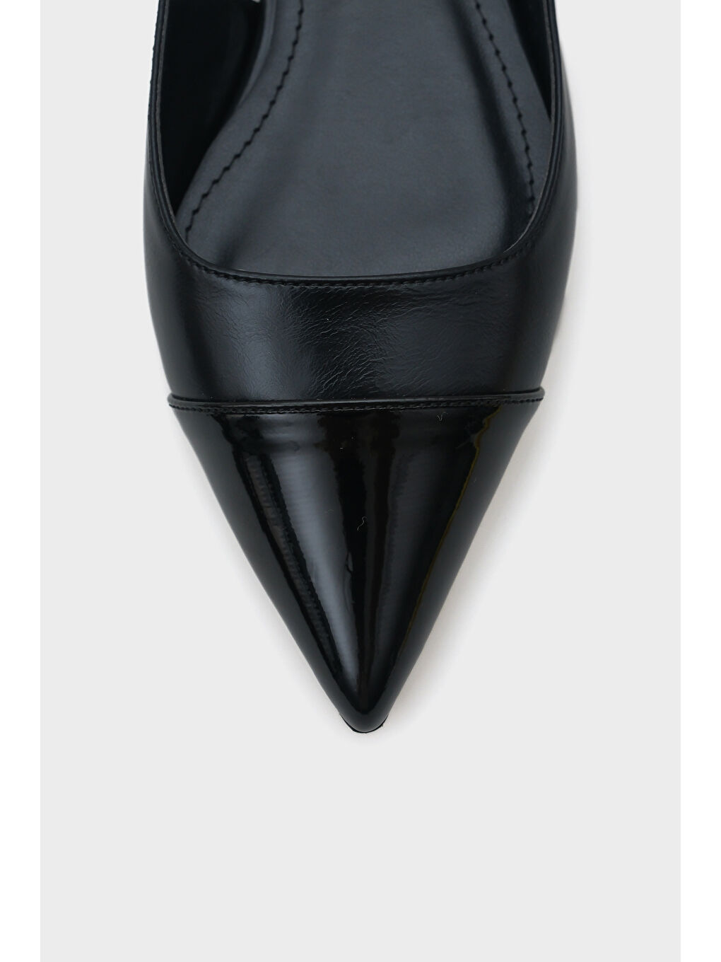 Siyah Anita Sivri Burunlu Arkası Açık Kadın Babet-2